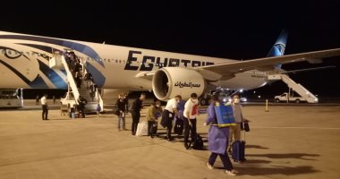 وصول رحلة طيران قادمة من لندن لـ مطار مرسي علم